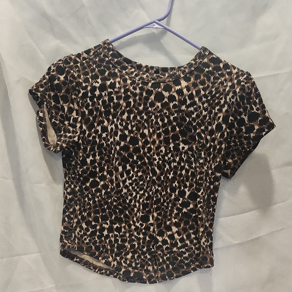 Leopard Print Cropped Tshirt